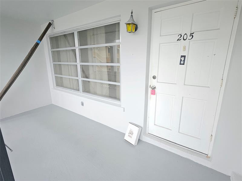 Image 18 of 48 For 651 Pine Dr  205
