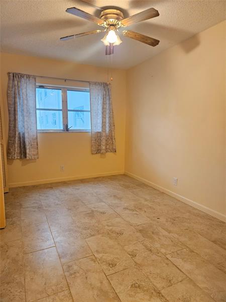 Image 29 of 48 For 651 Pine Dr  205