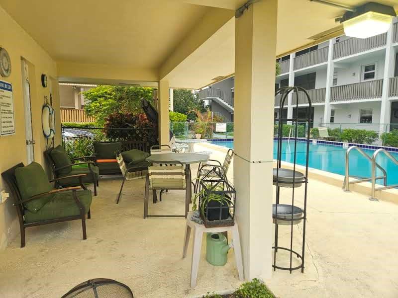 Image 42 of 48 For 651 Pine Dr  205