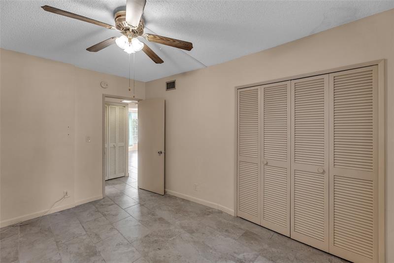 Image 8 of 48 For 651 Pine Dr  205