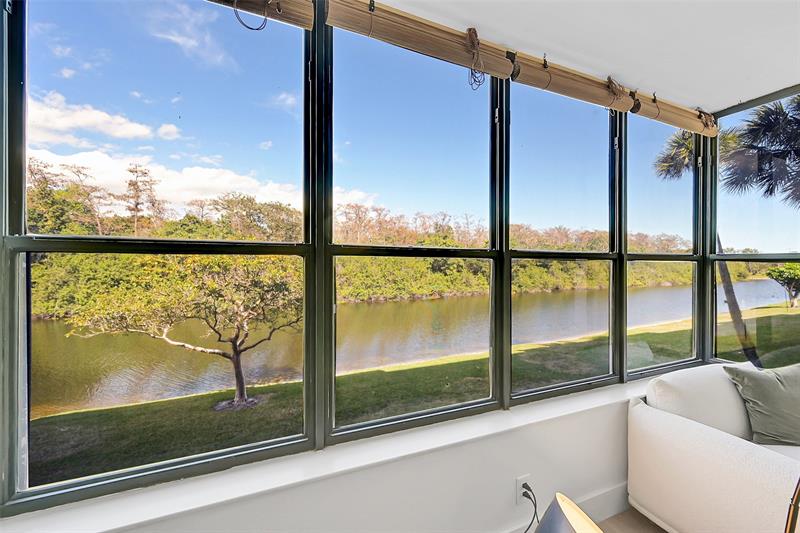 Image 15 of 51 For 2660 Carambola Cir  202