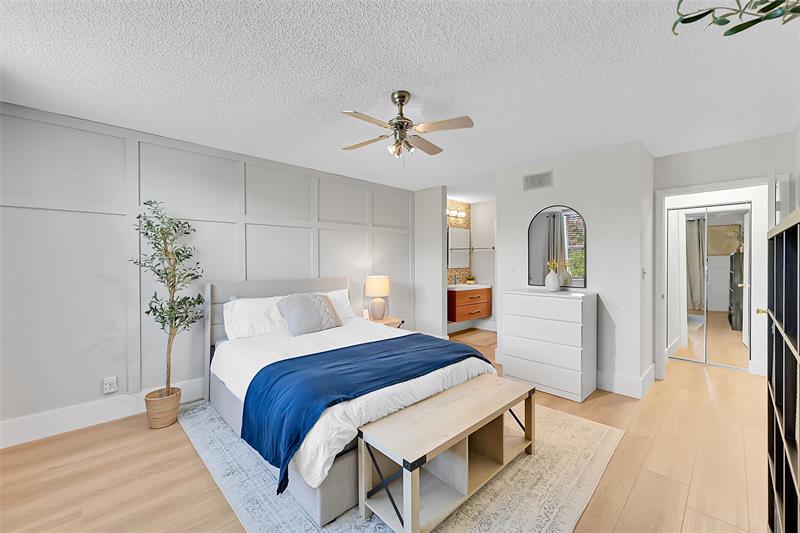 Image 18 of 51 For 2660 Carambola Cir  202