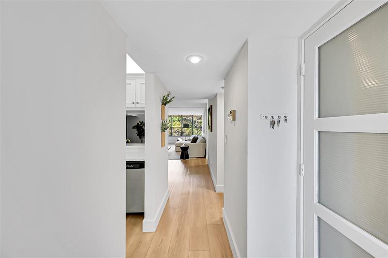 Image 4 of 51 For 2660 Carambola Cir  202