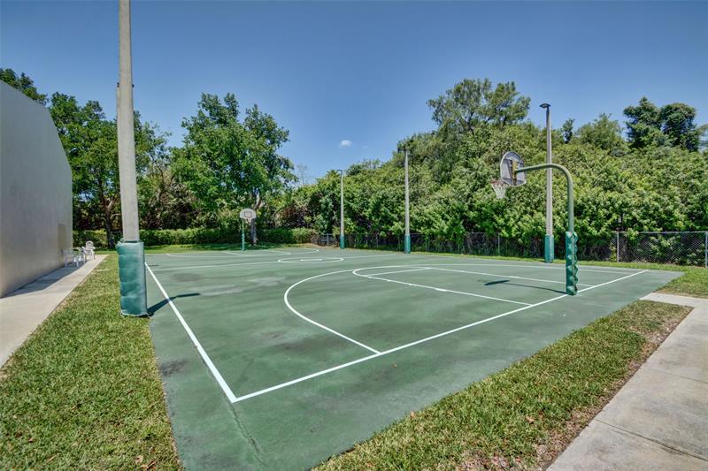 Image 48 of 51 For 2660 Carambola Cir  202