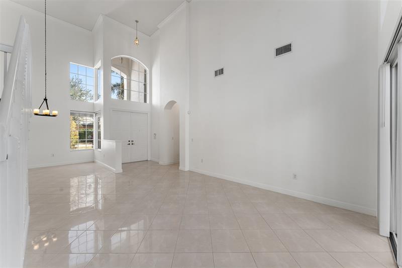Image 10 of 67 For 5318 195th Terrace
