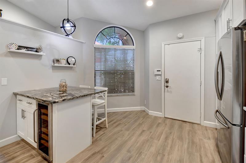 Image 10 of 49 For 7704 Lexington Club Blvd Unit B  B