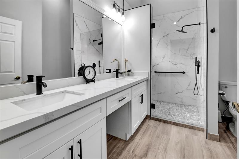 Image 23 of 49 For 7704 Lexington Club Blvd Unit B  B