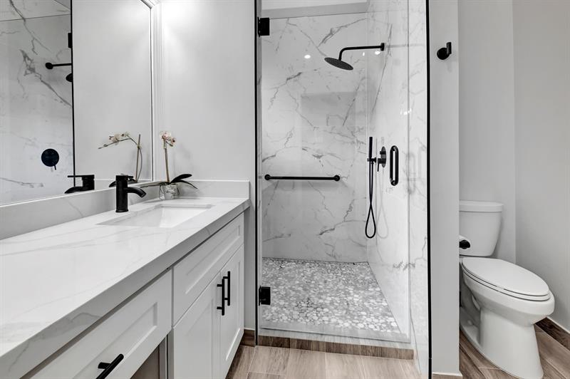 Image 24 of 49 For 7704 Lexington Club Blvd Unit B  B