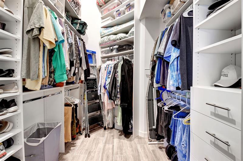 Image 32 of 49 For 7704 Lexington Club Blvd Unit B  B