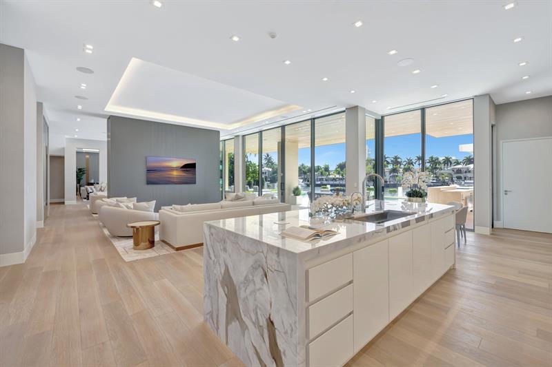 Image 23 of 100 For 2560 Del Lago Dr