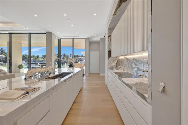 Image 25 of 100 For 2560 Del Lago Dr