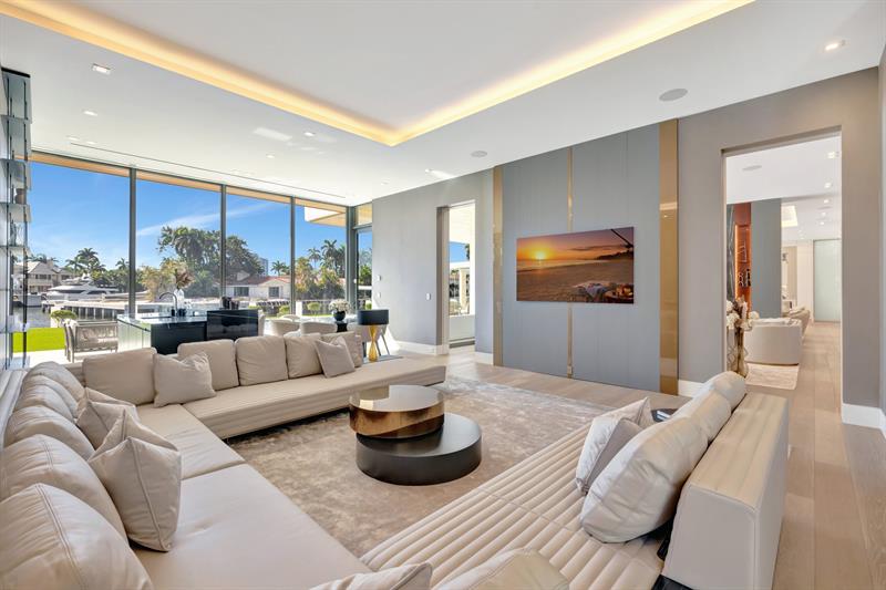 Image 31 of 100 For 2560 Del Lago Dr