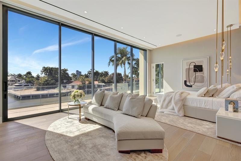 Image 41 of 100 For 2560 Del Lago Dr
