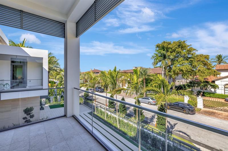 Image 58 of 100 For 2560 Del Lago Dr