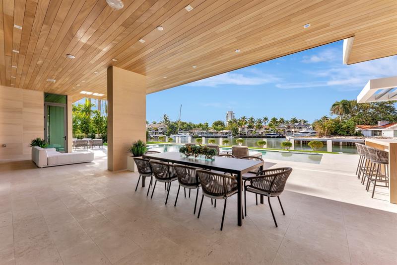 Image 71 of 100 For 2560 Del Lago Dr