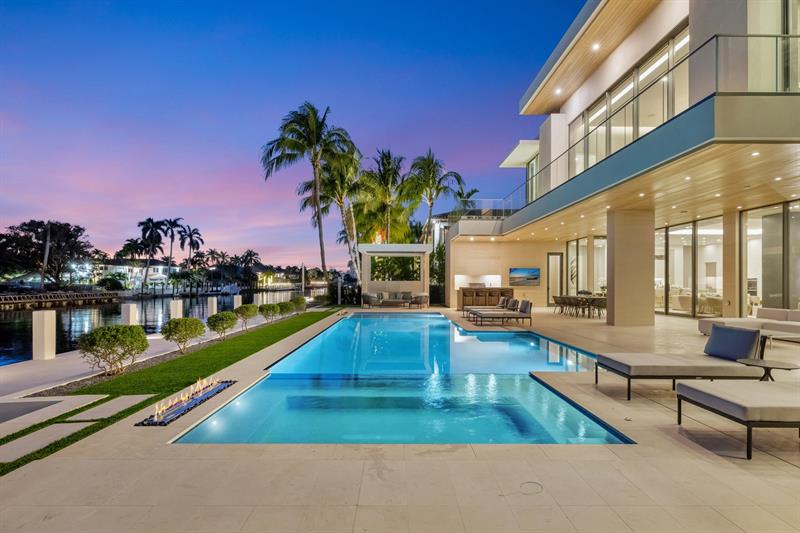 Image 82 of 100 For 2560 Del Lago Dr
