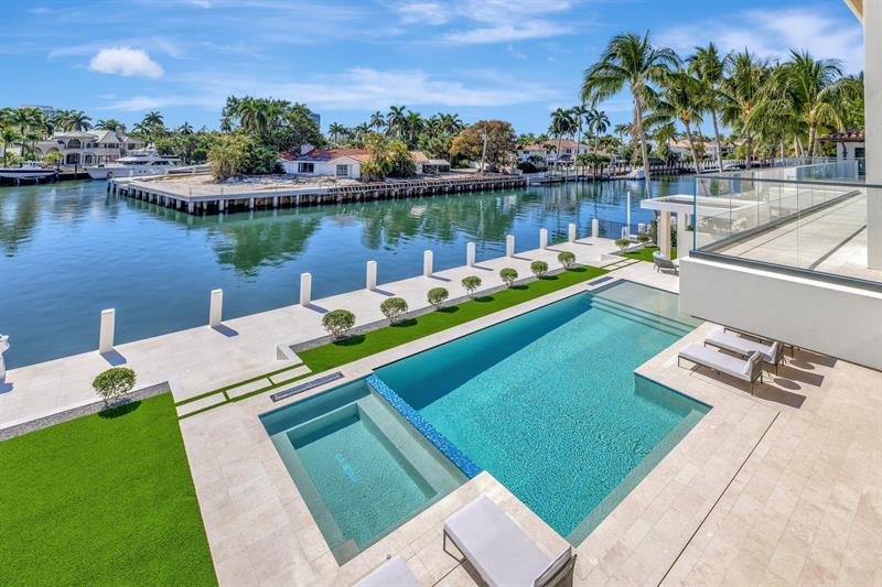 Image 89 of 100 For 2560 Del Lago Dr