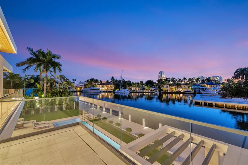 Image 90 of 100 For 2560 Del Lago Dr