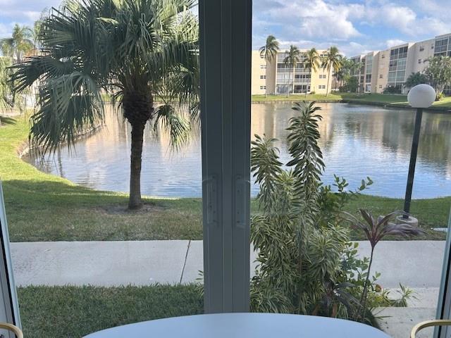Image 11 of 25 For 1025 4th Ave  106