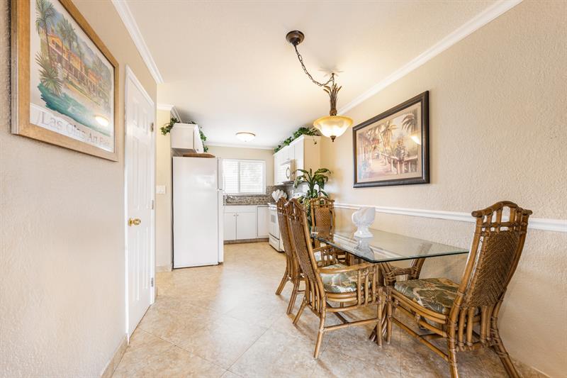 Image 20 of 37 For 2648 32nd St