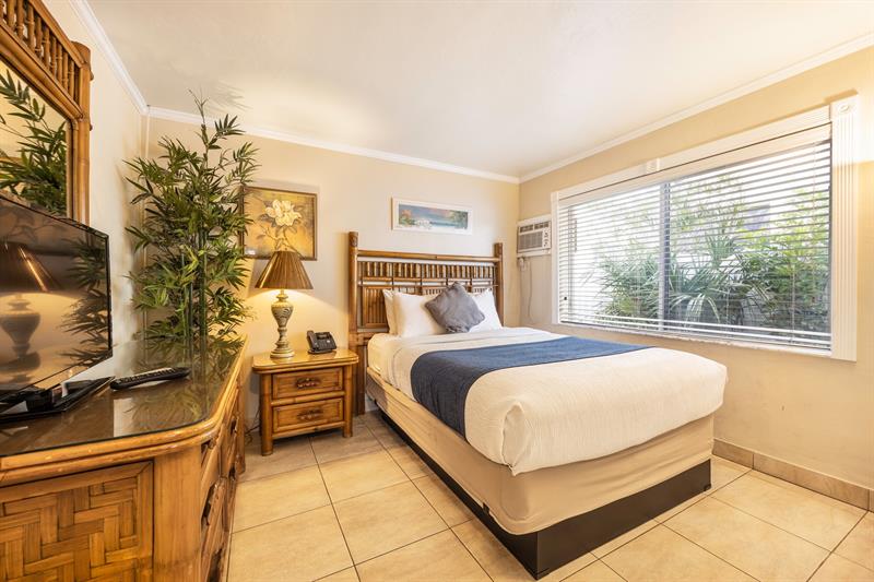 Image 24 of 37 For 2648 32nd St