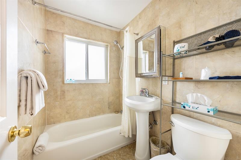 Image 25 of 37 For 2648 32nd St