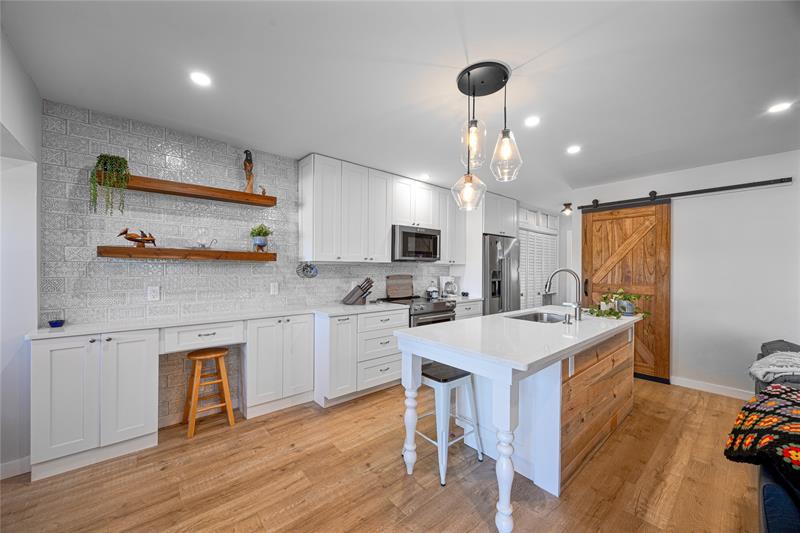 Image 13 of 37 For 761 15th St  1