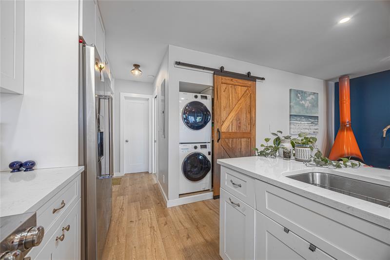 Image 19 of 37 For 761 15th St  1