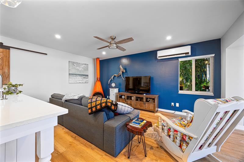 Image 22 of 37 For 761 15th St  1