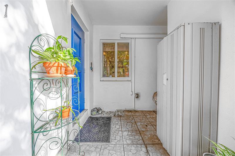 Image 26 of 37 For 761 15th St  1