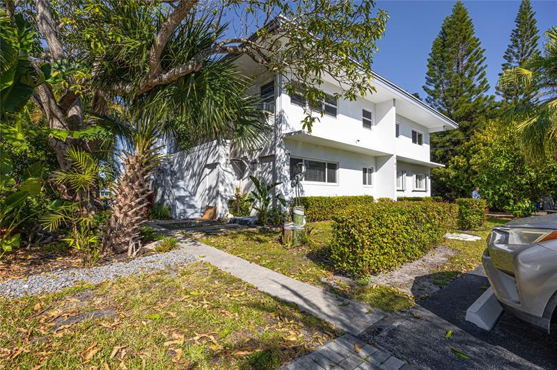 Image 31 of 37 For 761 15th St  1