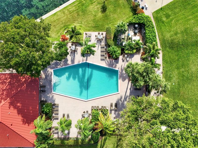 Image 40 of 59 For 3050 48th Ct  401