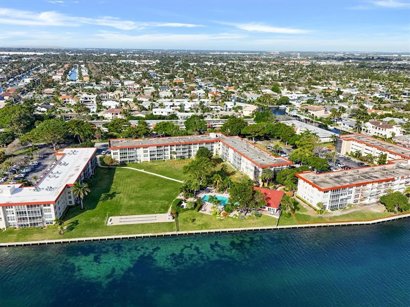 Image 51 of 59 For 3050 48th Ct  401