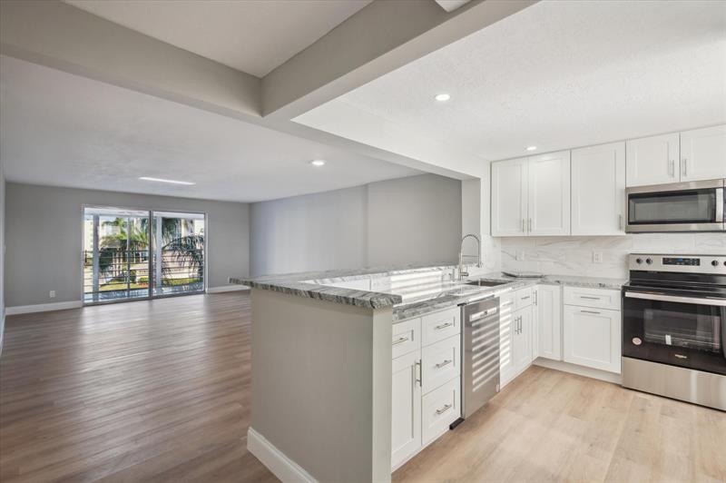 Image 4 of 13 For 141 3rd Ave  307