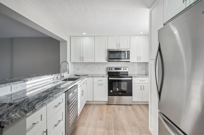 Image 5 of 13 For 141 3rd Ave  307