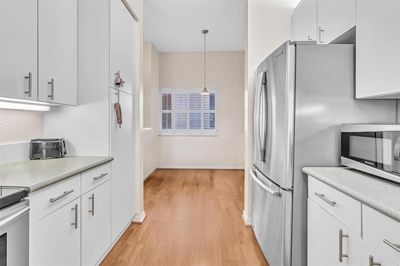 Image 10 of 70 For 7802 Trent Dr  406