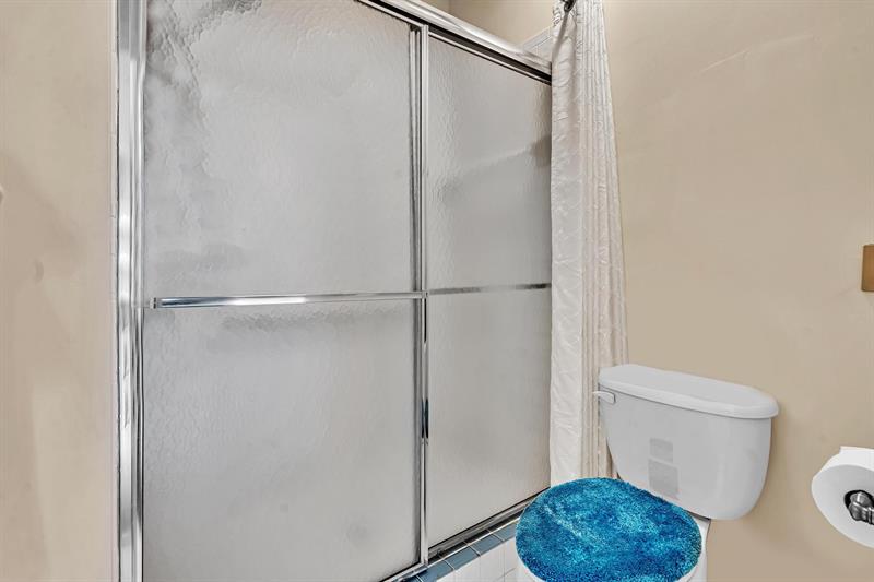 Image 23 of 70 For 7802 Trent Dr  406