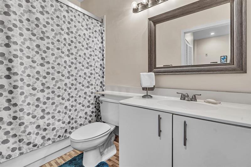 Image 30 of 70 For 7802 Trent Dr  406