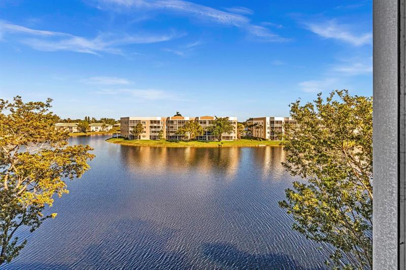 Image 40 of 70 For 7802 Trent Dr  406
