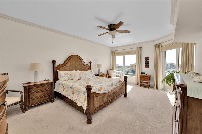 Image 11 of 47 For 2880 14th Street Cswy  1009