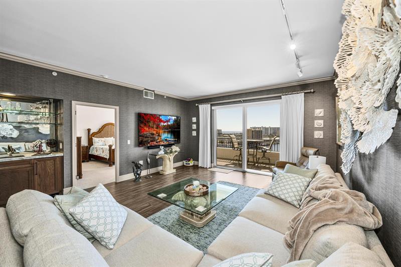 Image 17 of 47 For 2880 14th Street Cswy  1009