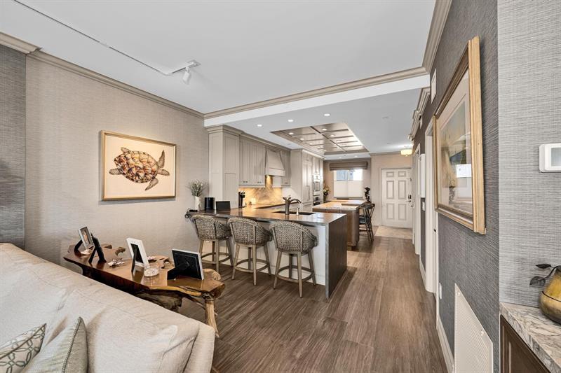 Image 30 of 47 For 2880 14th Street Cswy  1009