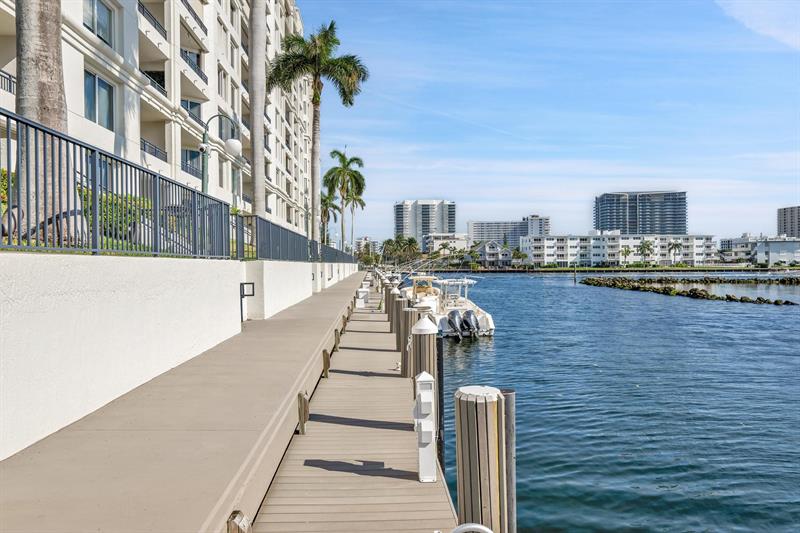 Image 6 of 47 For 2880 14th Street Cswy  1009