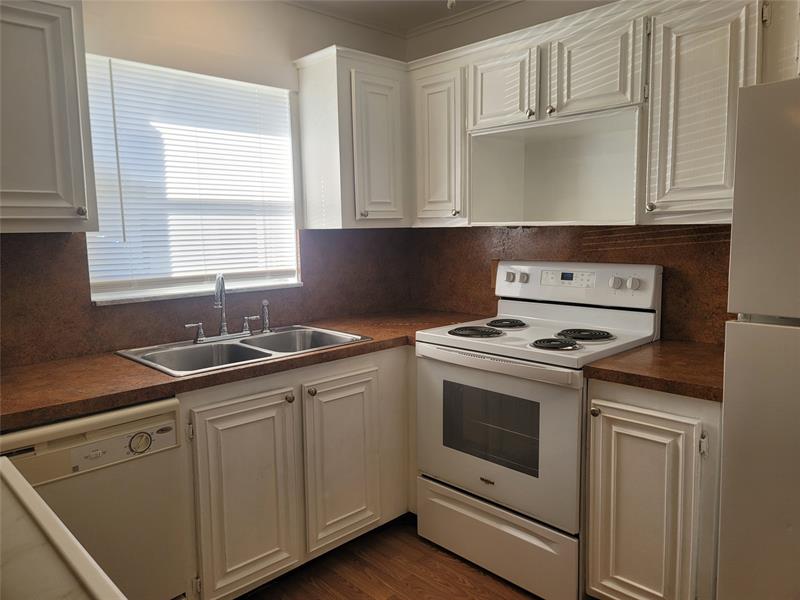 Image 11 of 31 For 805 Oakland Park Blvd  E7