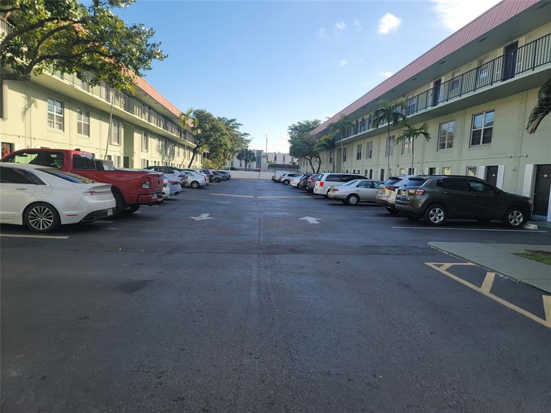 Image 24 of 31 For 805 Oakland Park Blvd  E7