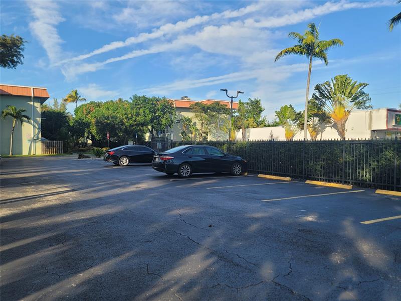 Image 27 of 31 For 805 Oakland Park Blvd  E7