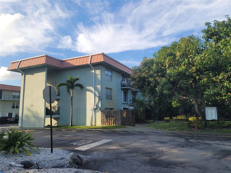 Image 28 of 31 For 805 Oakland Park Blvd  E7