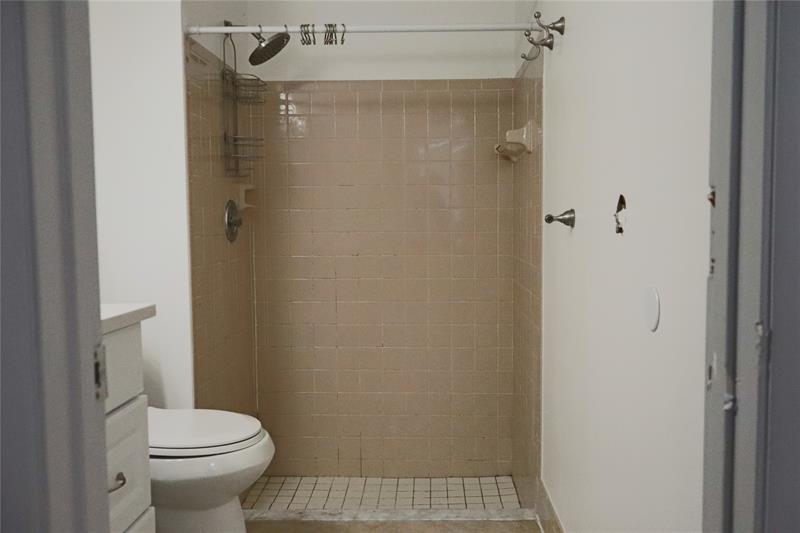 Image 13 of 19 For 9254 18th St