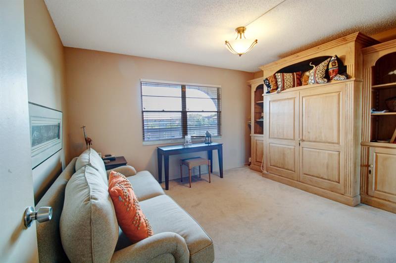 Image 16 of 19 For 3202 Portofino Pt  E4