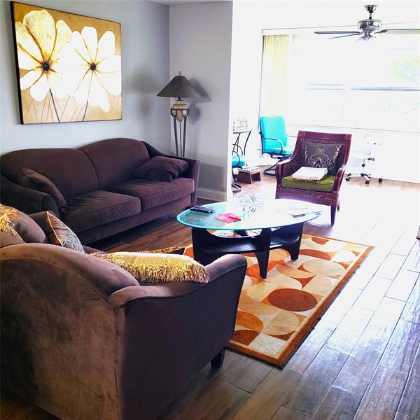 Image 3 of 13 For 9721 Sunrise Lakes Blvd  305